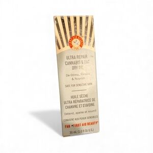 First Aid Beauty Ultra Repair Cannabis & Oat Dry Oil